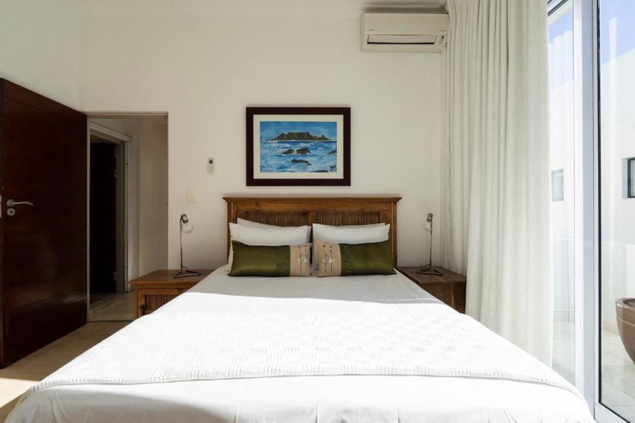 Bantry Beach Luxury Suites Cape Town Bagian luar foto