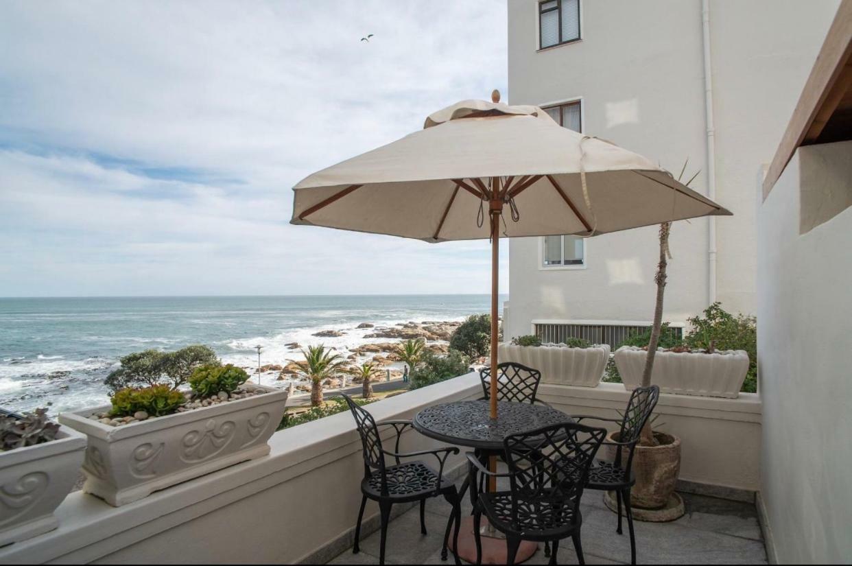 Bantry Beach Luxury Suites Cape Town Bagian luar foto