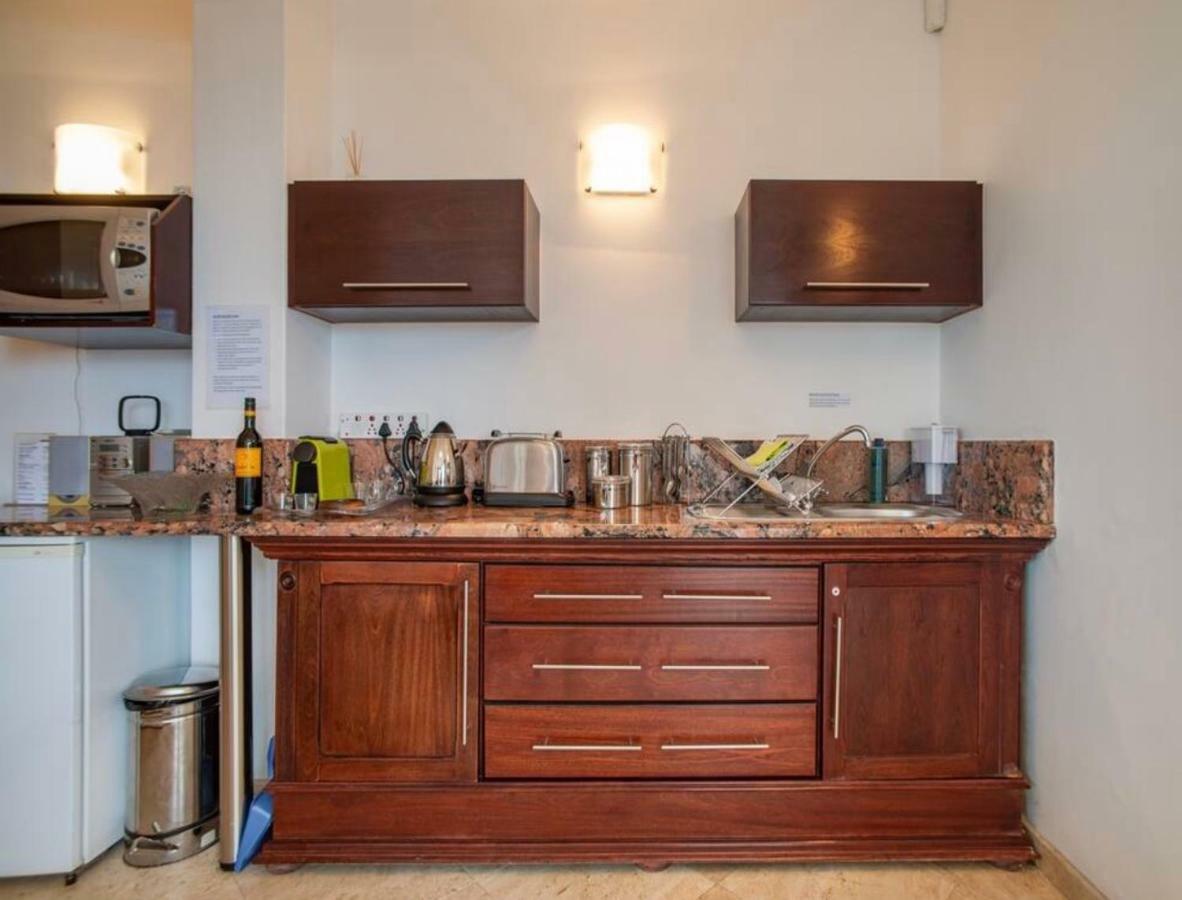 Bantry Beach Luxury Suites Cape Town Bagian luar foto
