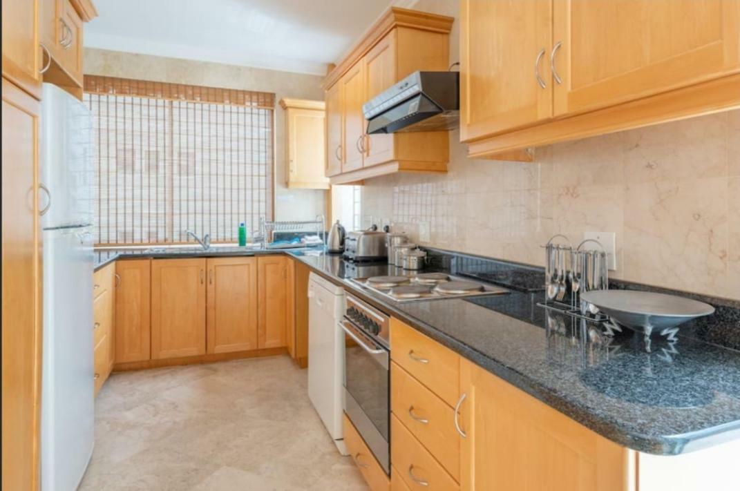 Bantry Beach Luxury Suites Cape Town Bagian luar foto