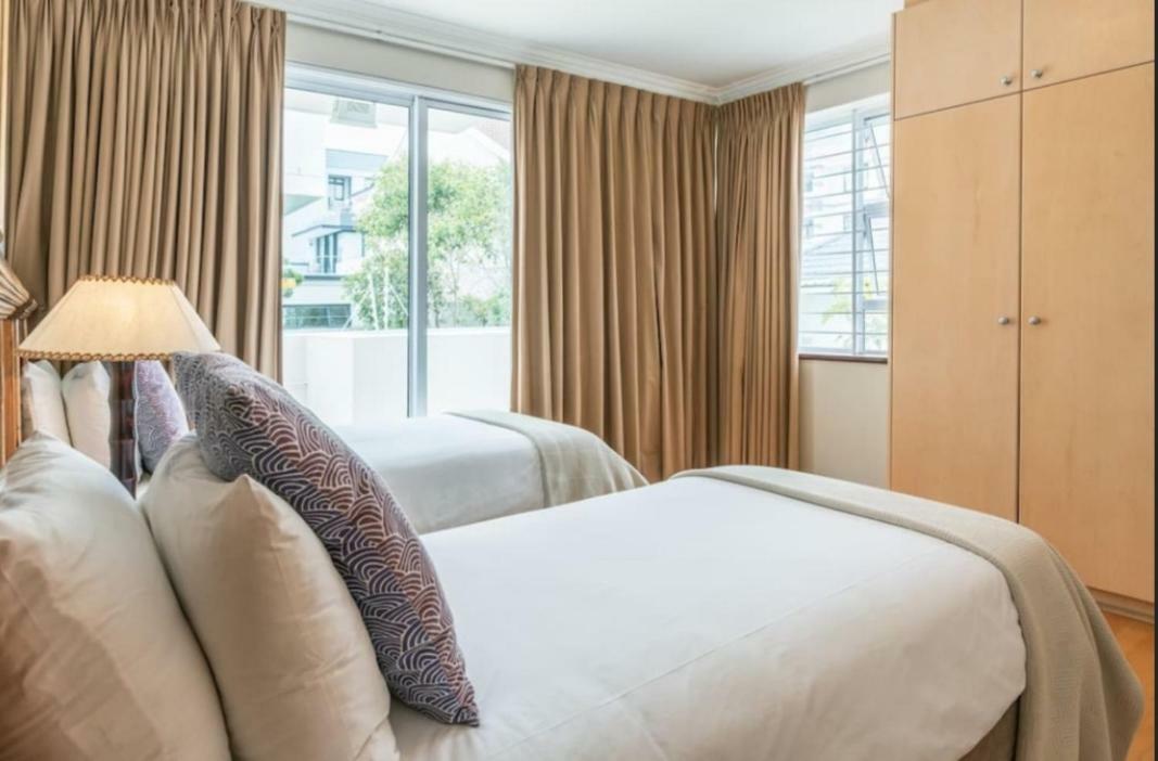 Bantry Beach Luxury Suites Cape Town Bagian luar foto