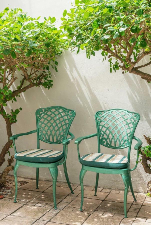Bantry Beach Luxury Suites Cape Town Bagian luar foto