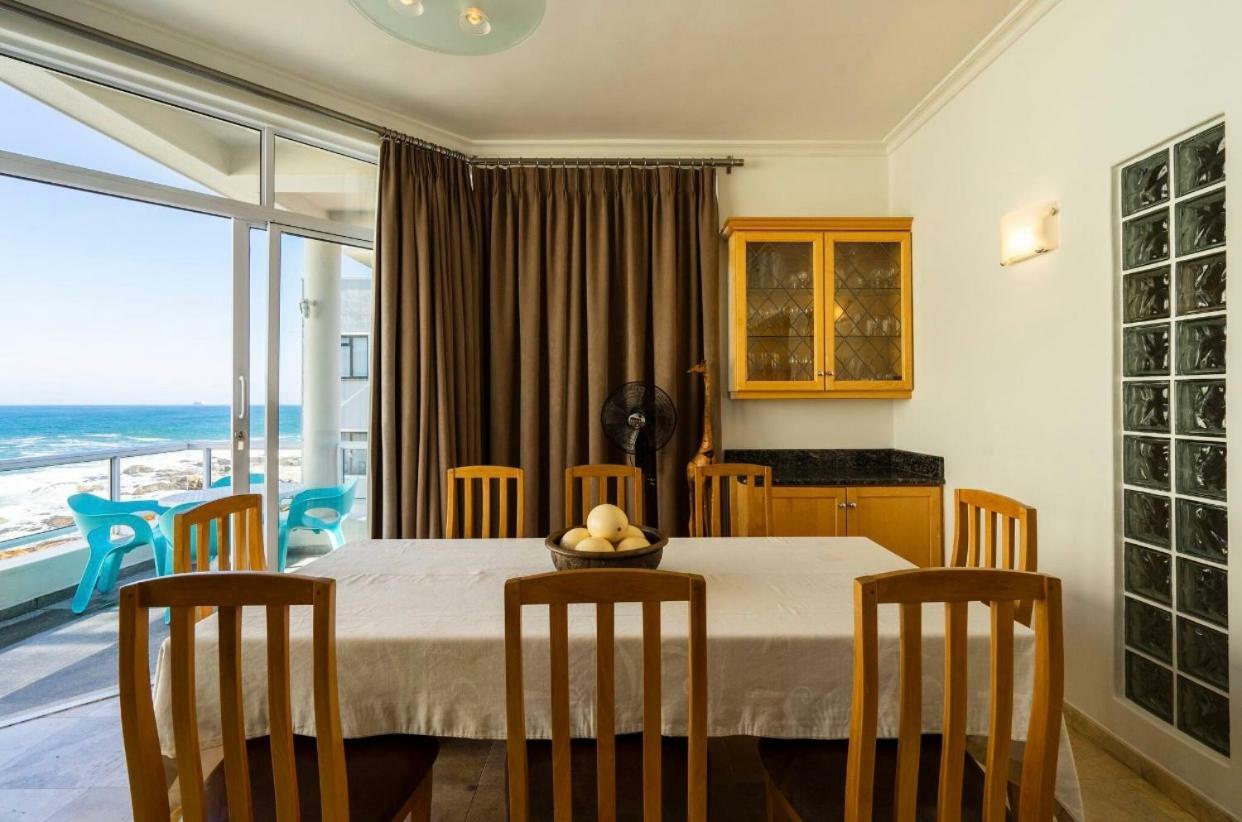 Bantry Beach Luxury Suites Cape Town Bagian luar foto