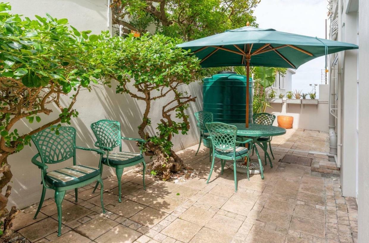 Bantry Beach Luxury Suites Cape Town Bagian luar foto